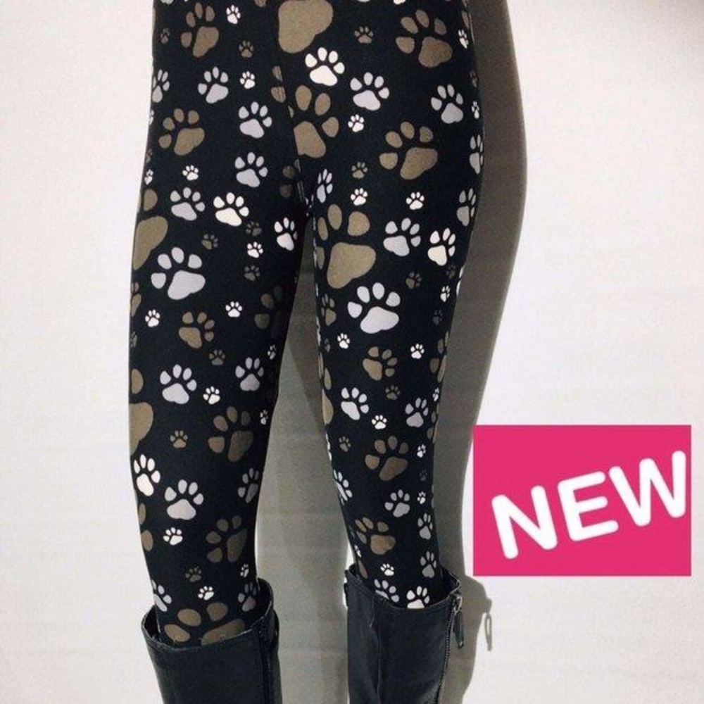 2️⃣/$30 Paw Prints Yoga Leggings